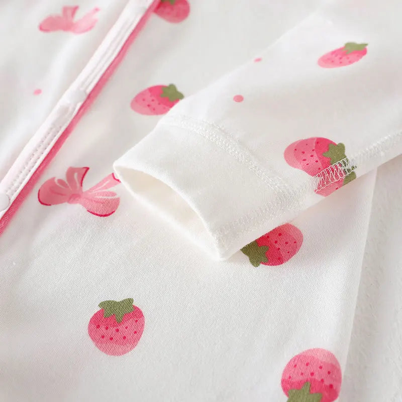 Pyjama Bébé Nuageux – Douceur & Rêverie