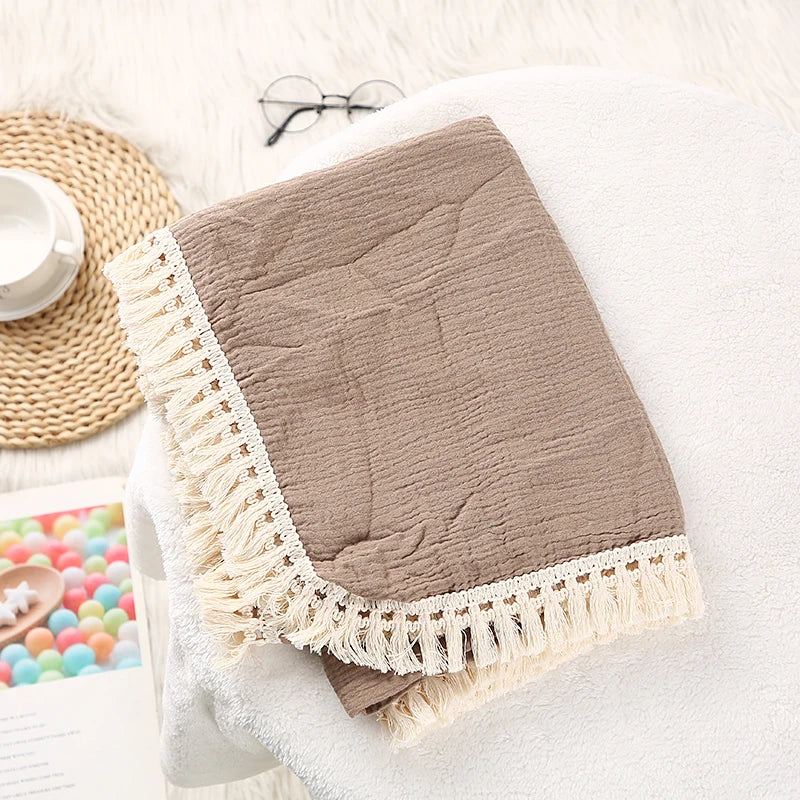 Couverture Gaze & Pompons – Douceur Coton pour Nouveau-né