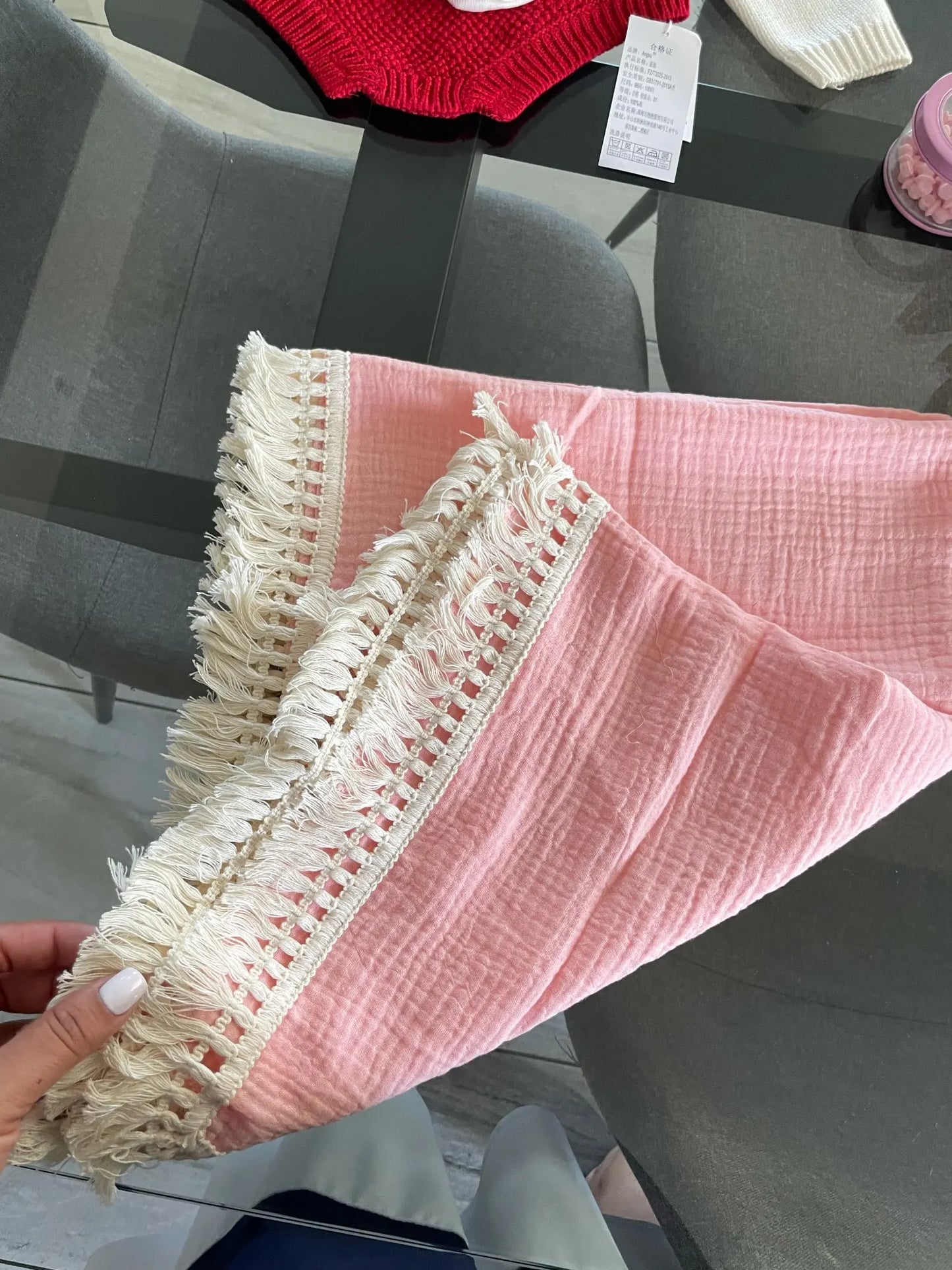 Couverture Gaze & Pompons – Douceur Coton pour Nouveau-né