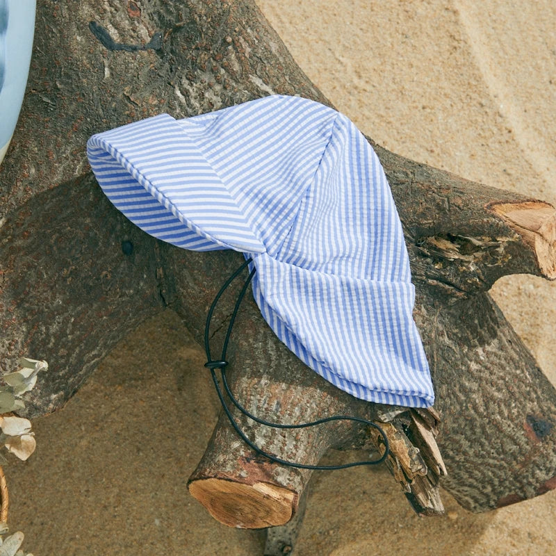 Ensemble de Bain Petit Marin – Rayé avec Chapeau (Anti-UV)
