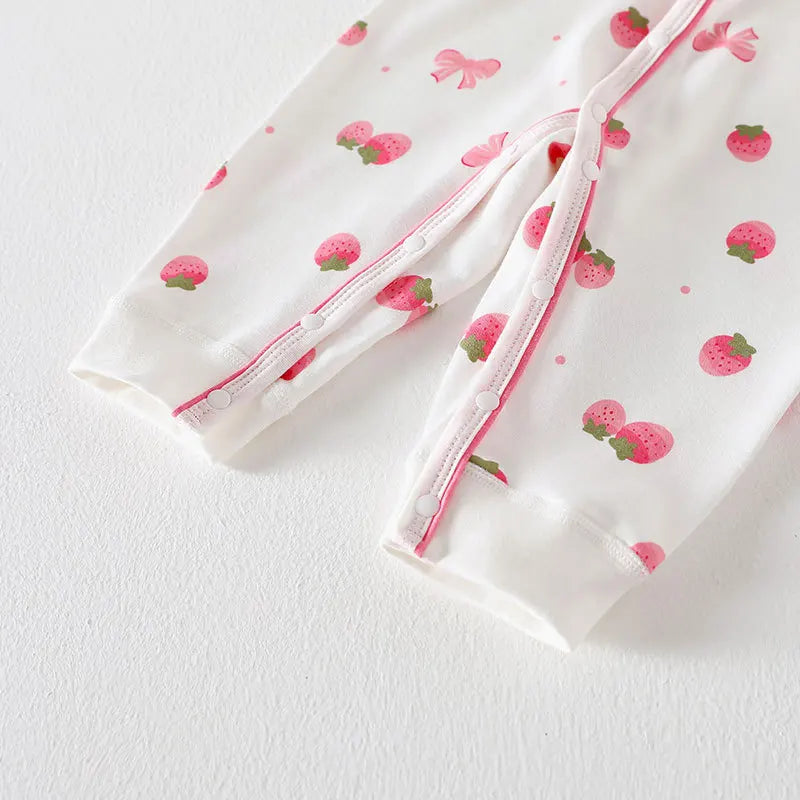 Pyjama Bébé Nuageux – Douceur & Rêverie