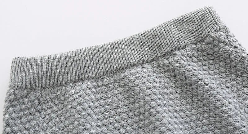 Doux Cocoon – Ensemble Tricot Bébé (Pull + Pantalon)