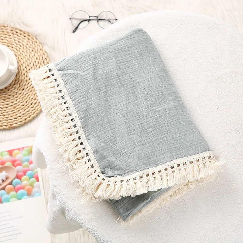 Couverture Gaze & Pompons – Douceur Coton pour Nouveau-né