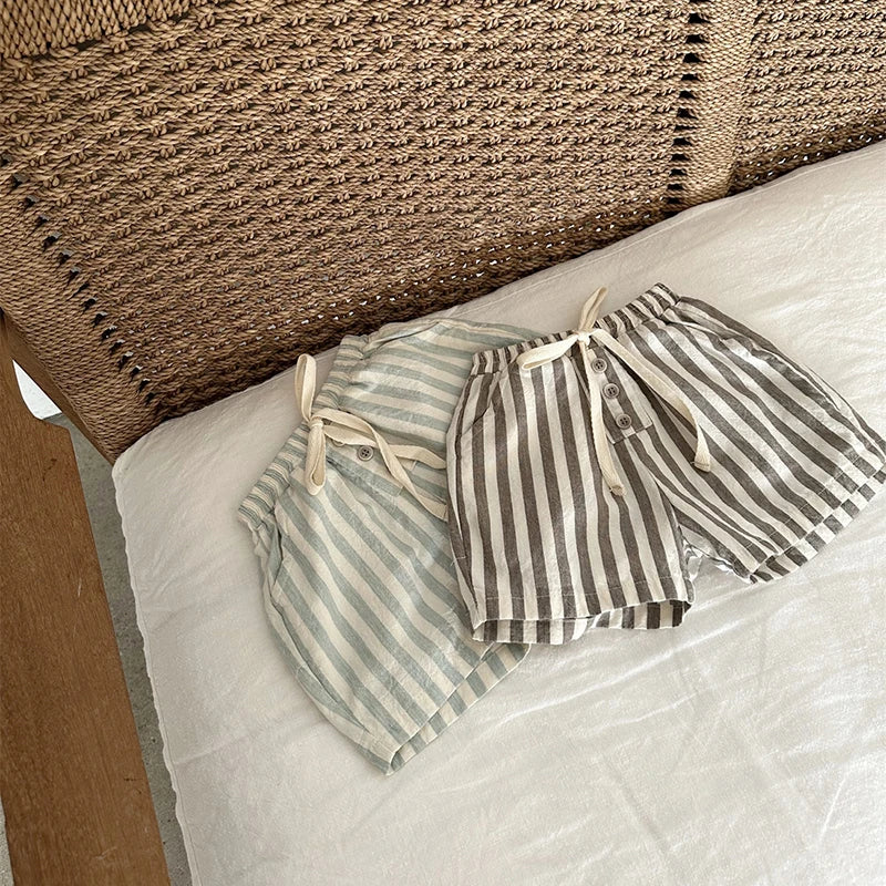 Short Rayé Vintage – Boutonné & Douillet (0 à 24 mois)