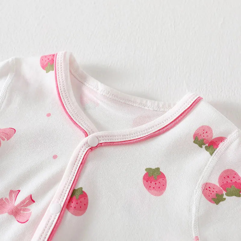 Pyjama Bébé Nuageux – Douceur & Rêverie