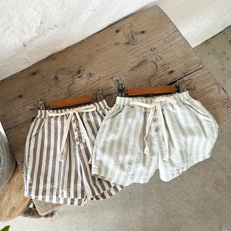 Short Rayé Vintage – Boutonné & Douillet (0 à 24 mois)